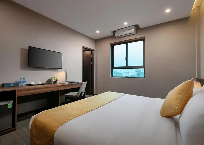 Golden Season Hotel
