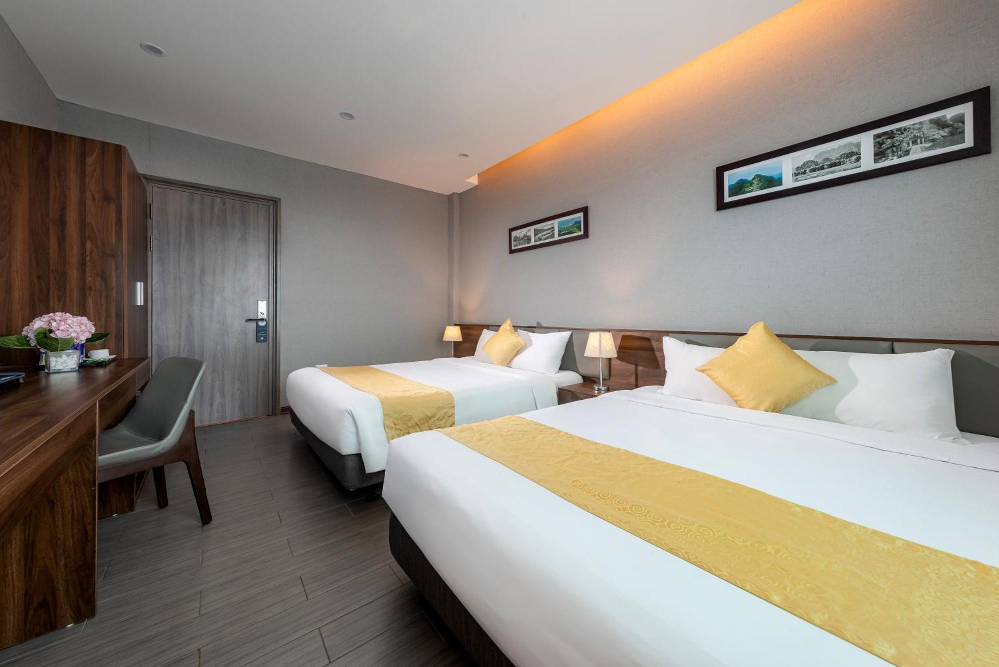 Golden Season Hotel